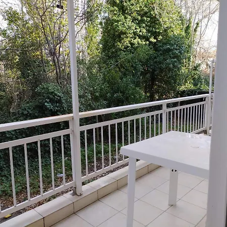 아파트 Wonderful And Cozy 50m From The Sea *