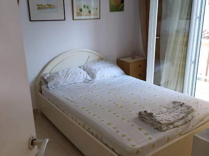 Apartamento Wonderful And Cozy 50m From The Sea Neo Epivates