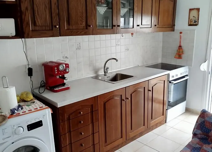 Wonderful And Cozy 50m From The Sea Neo Epivates